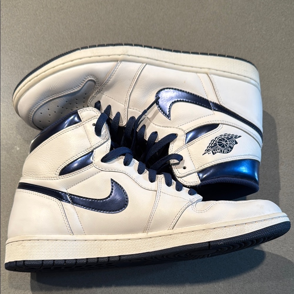 Jordan 1 “ Metallic Blue “
